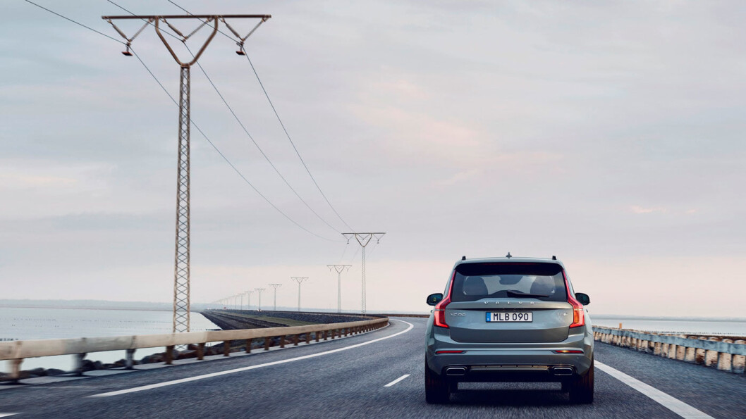 KJENT HEKK: Den karakteristiske bakenden på XC90 er blitt et vanlig syn på norske veier, tross en stiv pris. Nærmere 7000 biler er registrert siden introduksjonen i 2014. KJENT HEKK: Den karakteristiske bakenden på XC90 er blitt et vanlig syn på norske veier, tross en stiv pris. Nærmere 7000 biler er registrert siden introduksjonen i 2014.