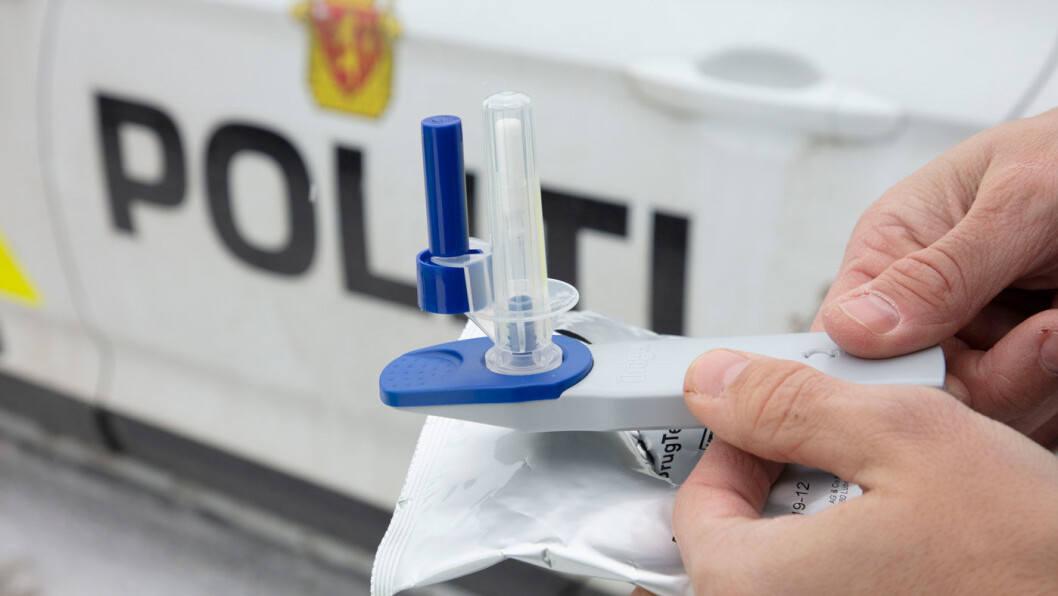 AVSLØRER: Denne spytt-testeren avslører om du er påvirket av narkotika eller piller. Foto: Geir Olsen AVSLØRER: Denne spytt-testeren avslører om du er påvirket av narkotika eller piller. Foto: Geir Olsen