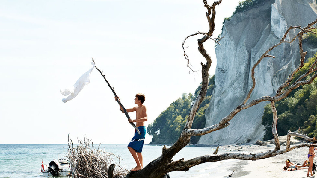 EKSOTISK: Møns klint er en bratt kalksteinsklippe med en flott strand. Foto: Niclas Jessen/Visit Denmark EKSOTISK: Møns klint er en bratt kalksteinsklippe med en flott strand. Foto: Niclas Jessen/Visit Denmark