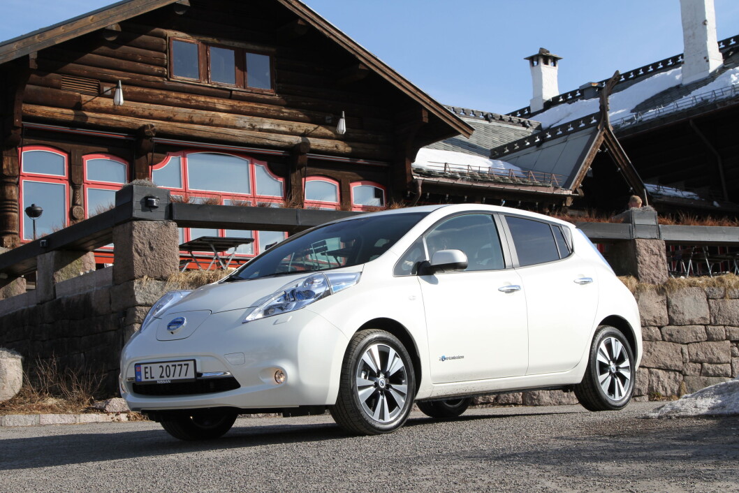 LEAF MEST POPULÆR: Elektriske Nissan Leaf er Norges mest populære bilmodell hittil i år, når vi tar med de LEAF MEST POPULÆR: Elektriske Nissan Leaf er Norges mest populære bilmodell hittil i år, når vi tar med de