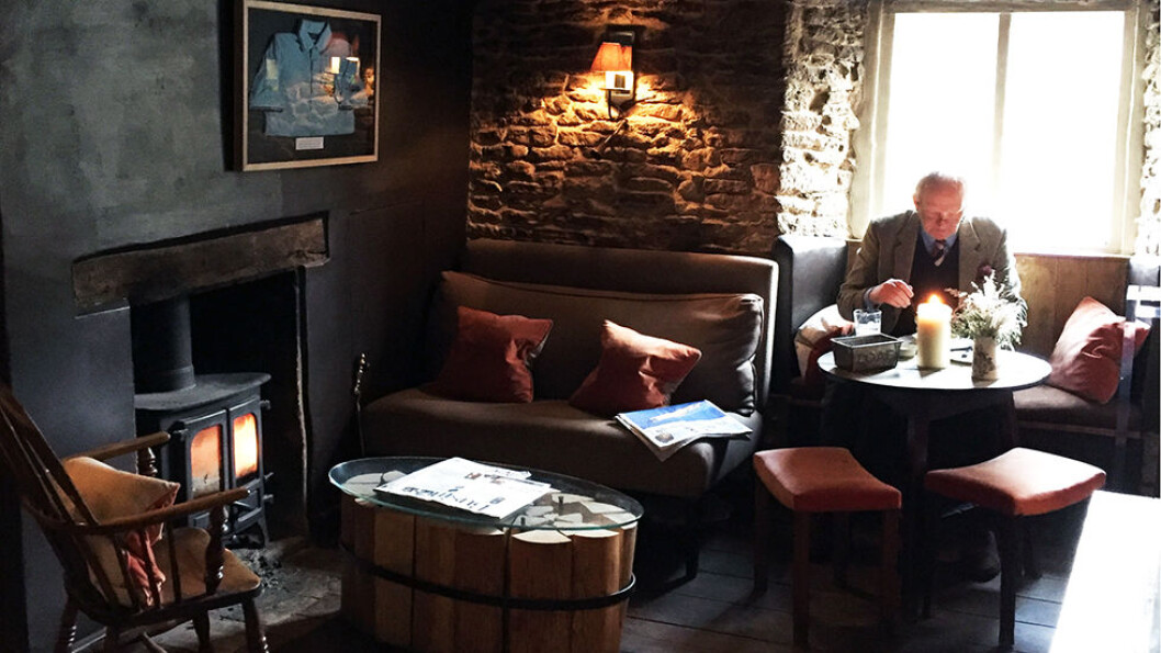 THE VILLAGE PUB, BARNSLEY: Her fikk vi nok den beste maten langs veien. Anbefalt av Michelin. THE VILLAGE PUB, BARNSLEY: Her fikk vi nok den beste maten langs veien. Anbefalt av Michelin.