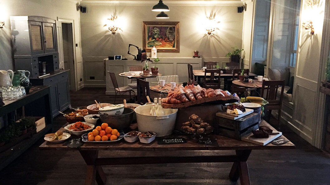 THE PIG: Fantastisk frokost med råvarer fra egen gård og kjøkkenhage og fra området rundt. THE PIG: Fantastisk frokost med råvarer fra egen gård og kjøkkenhage og fra området rundt.