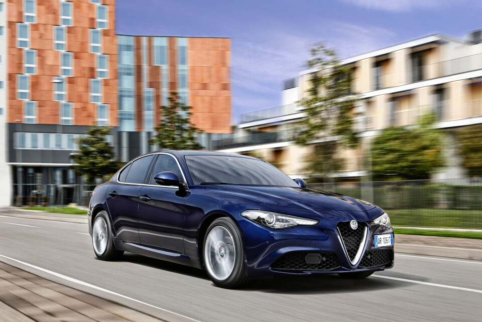 ITALIENSKE GLEDER: Det meste fra Italia er populært i Norge. Nå skal Alfa Romeo Giulia sørge for en ny vår for de italienske bilene i Norge. Foto: Alfa Romeo