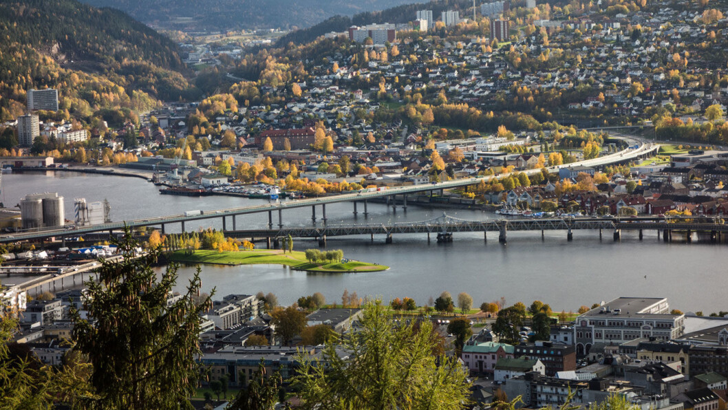 MÅ BETALE SELV Bilistene i Drammensregionen, Norges femte største tettsted, må betale det meste av bypakken for regionen selv. Foto: Peta Chow MÅ BETALE SELV Bilistene i Drammensregionen, Norges femte største tettsted, må betale det meste av bypakken for regionen selv. Foto: Peta Chow