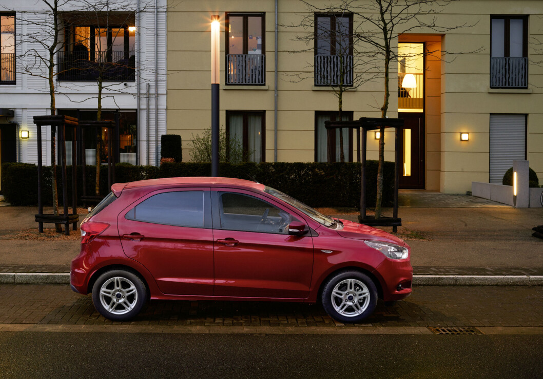 FRA 163.000 KRONER: I Norge koster Ka+ fra 163.000 kroner. I Danmark starter den på 135.000 kroner med samme motor. Foto: Ford FRA 163.000 KRONER: I Norge koster Ka+ fra 163.000 kroner. I Danmark starter den på 135.000 kroner med samme motor. Foto: Ford