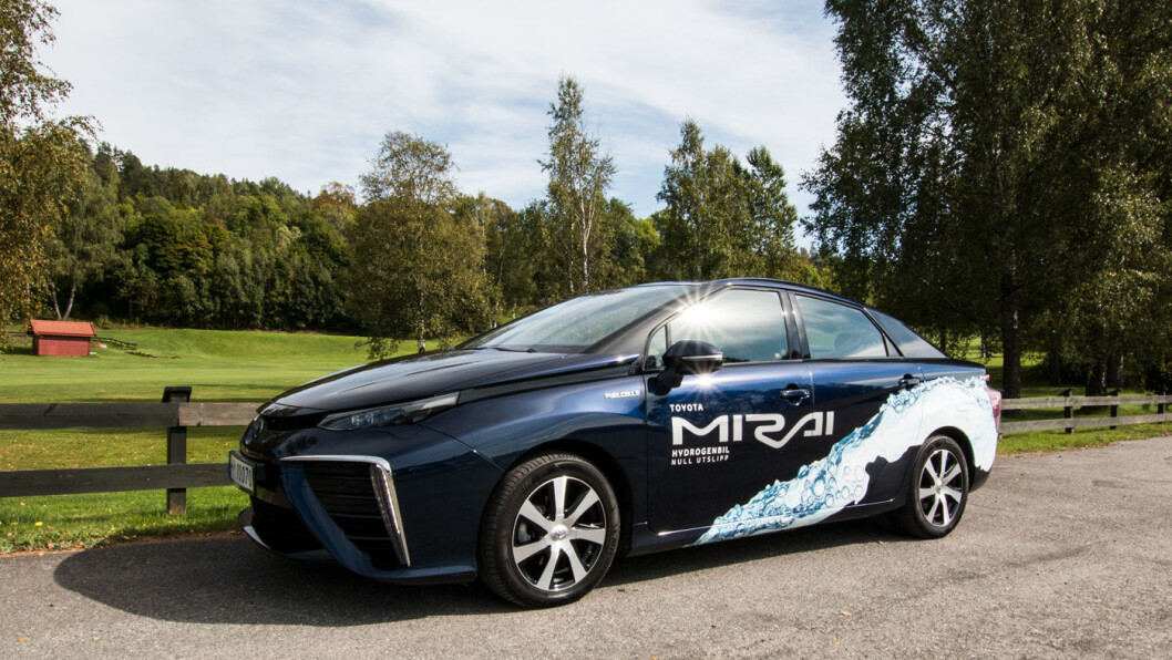 FØRSTE GENERASJON: Toyota Mirai. FØRSTE GENERASJON: Toyota Mirai.