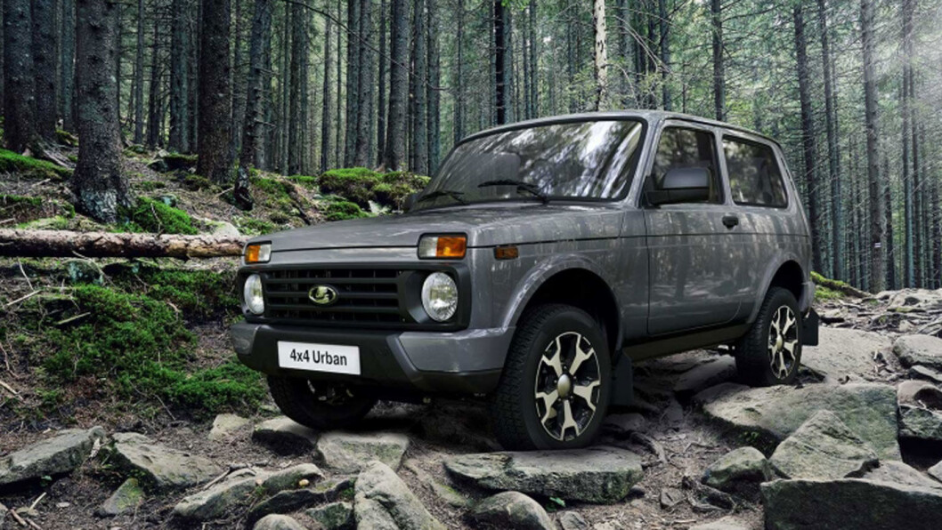 BESTE VELGÅENDE: Lada 4x4 – tidligere Niva – kom på markedet i 1977, og ble kjent for sin ekstreme framkommelighet, takket være permanent firehjulsdrift og høy bakkeklaring. BESTE VELGÅENDE: Lada 4x4 – tidligere Niva – kom på markedet i 1977, og ble kjent for sin ekstreme framkommelighet, takket være permanent firehjulsdrift og høy bakkeklaring.