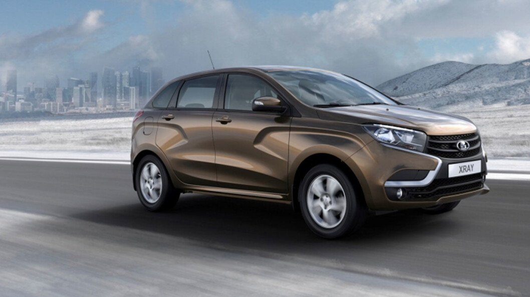 NYE TIDER: Lada XRay Cross er en liten SUV-preget bil med relativt moderne linjer. NYE TIDER: Lada XRay Cross er en liten SUV-preget bil med relativt moderne linjer.