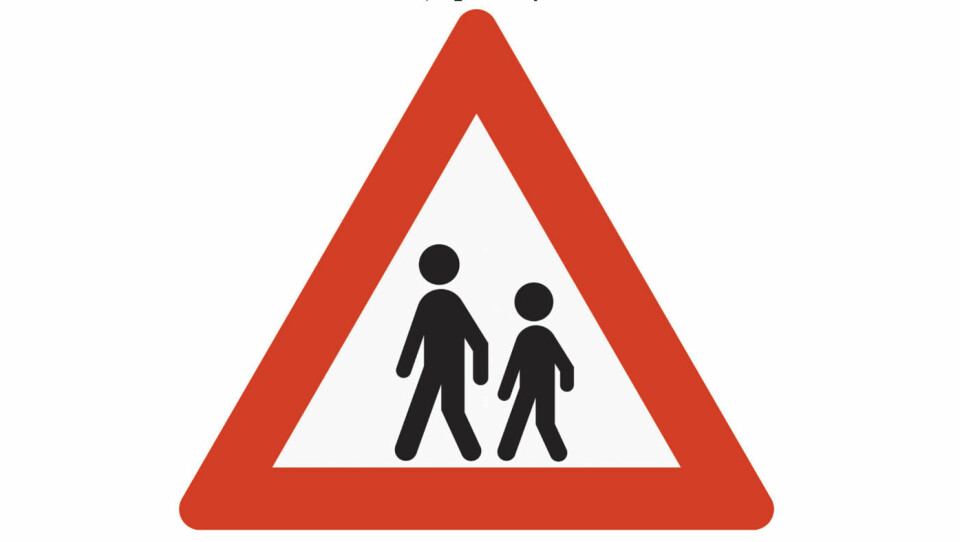 NYE BARN: Slik advares vi mot barn i trafikken i dag, med to robotlignende små personer.