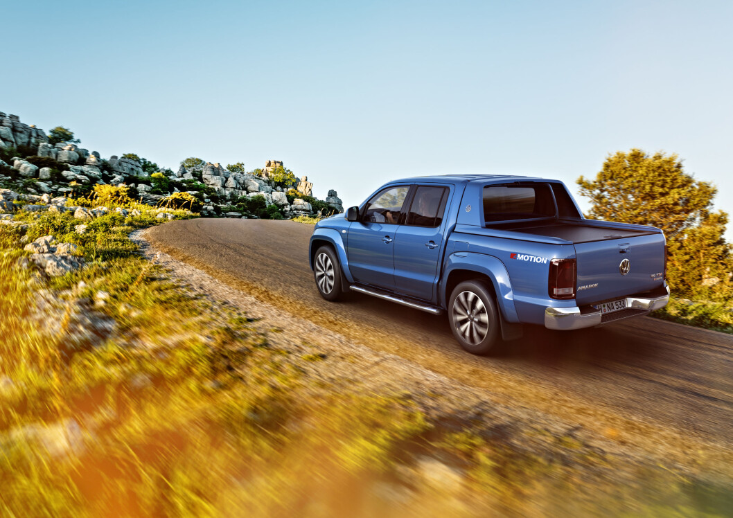 ANSIKTSLØFTNING: Som et svar på at Nissan og Toyota har helt nye pickup-er på veien i år, sørger VW for en ansiktsløftning på Amarok. Foto: VW ANSIKTSLØFTNING: Som et svar på at Nissan og Toyota har helt nye pickup-er på veien i år, sørger VW for en ansiktsløftning på Amarok. Foto: VW