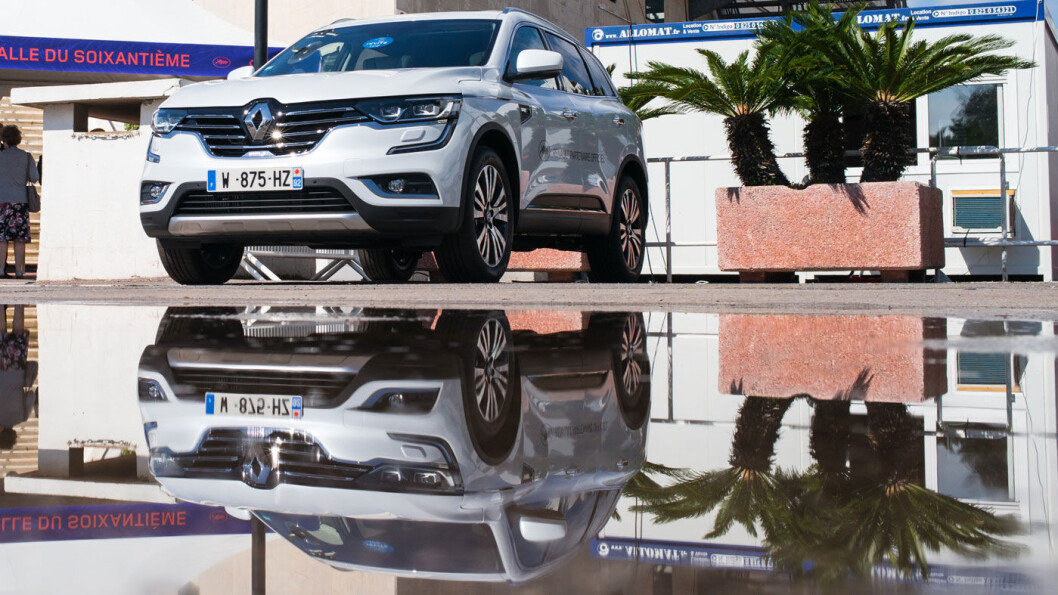 SNUDD PÅ HODET: Renault skal de neste dagene vurdere forslaget om å fusjonere med Fiat-Chrysler. Blant annet må de avklare forholdet sine nåværende partnere, Nissan og Mitsubishi. Foto: Renault SNUDD PÅ HODET: Renault skal de neste dagene vurdere forslaget om å fusjonere med Fiat-Chrysler. Blant annet må de avklare forholdet sine nåværende partnere, Nissan og Mitsubishi. Foto: Renault