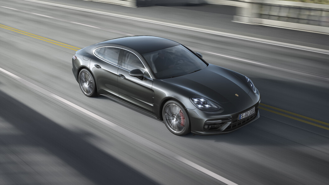 FAMILIE-SPORTSBIL: Nye Porsche Panamera kombinerer familiebilens komfort med sportsbilens prestasjoner. Foto: Porsche FAMILIE-SPORTSBIL: Nye Porsche Panamera kombinerer familiebilens komfort med sportsbilens prestasjoner. Foto: Porsche