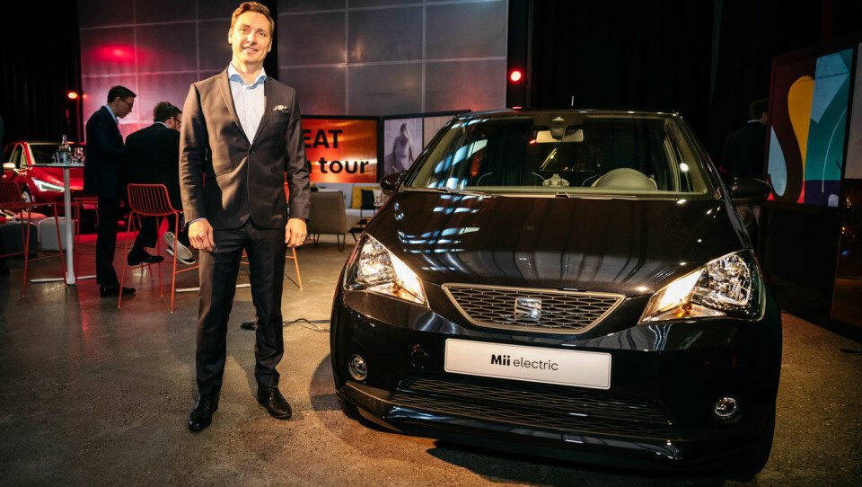 KLAR FOR SALG: SEAT Norge-sjef Ole Kristian Ågotnes kunne ønske biljournalister fra hele Europa velkommen til Oslo for å vise fram merkets første helelektriske bil, Mii Electric.