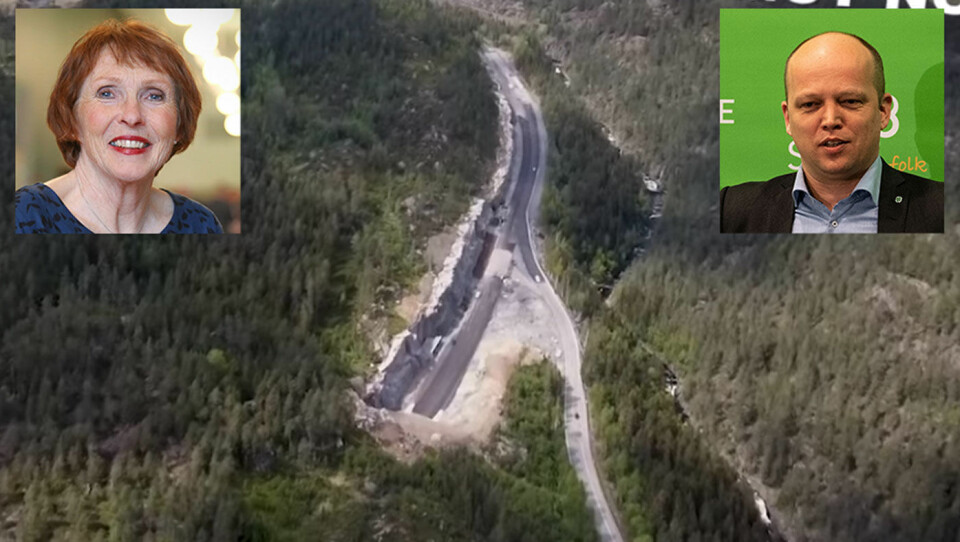 FORSVARER PENGEBRUKEN: Her er veistrekningen hvor Kongsberg-ordfører Kari Anne Sand (innfelt til venstre) og Sp-leder Trygve Slagsvold Vedum vil bruke 10 millioner på å flytte en bom.