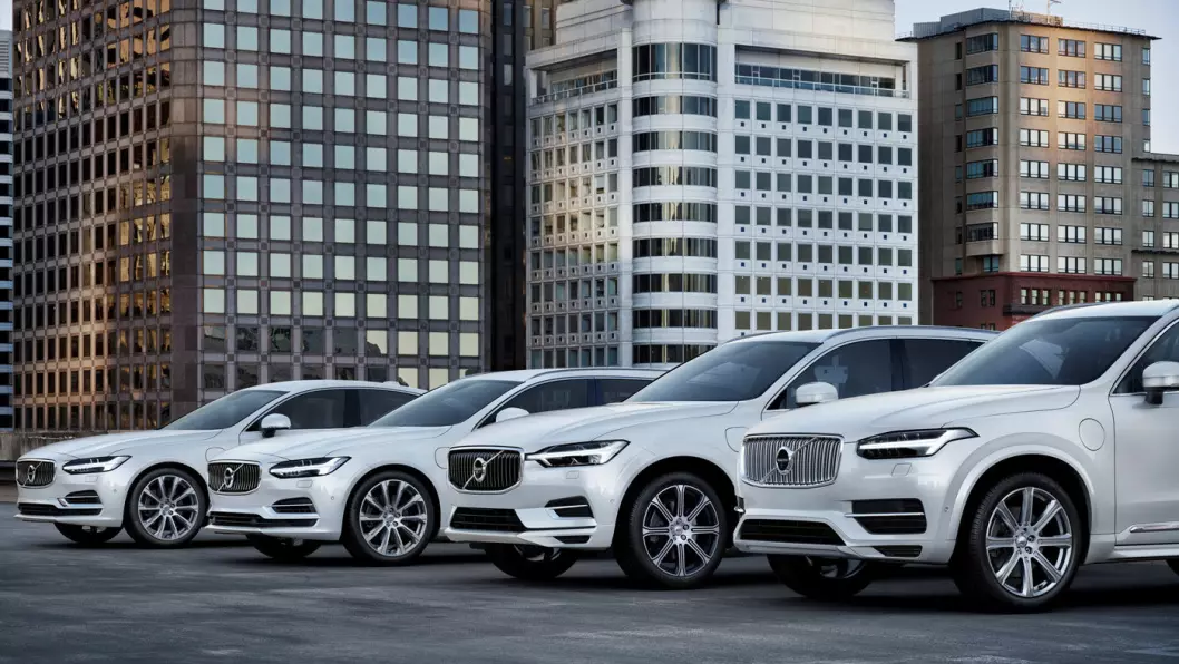 HVA SKJER? Ladehybrider generelt faller i salg, men Volvo – med denne serien av T8-modeller (fra venstre S90, V90, XC60 og XC90) – har en tredobling i plug-in-salget fra 2017. Foto: Volvo Car