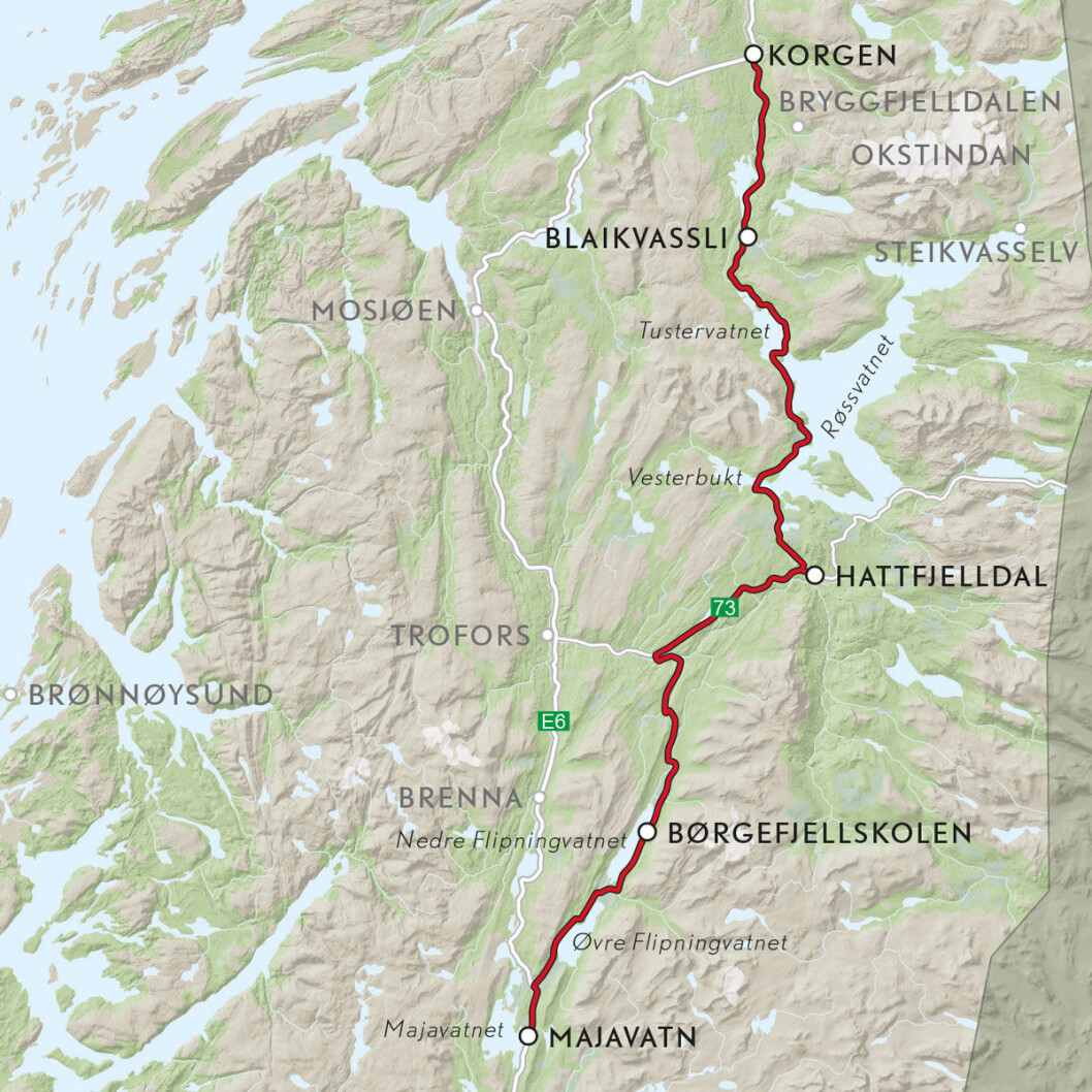 VEIFAKTA: Denne ruta følger FV274 fra Bjortjønna ved E6 i Grane, og så FV273 fra Leiren til Kløvimo. Derfra følges RV73 til FV291 i Hattfjelldal og videre til Bleikavasslia i Hemnes, og videre på FV806 frem til Korgen og E6. Strekningen er ca. 130 km og kjøretiden er 2 timer og 30 minutter, ifølge NAF Ruteplanlegger. VEIFAKTA: Denne ruta følger FV274 fra Bjortjønna ved E6 i Grane, og så FV273 fra Leiren til Kløvimo. Derfra følges RV73 til FV291 i Hattfjelldal og videre til Bleikavasslia i Hemnes, og videre på FV806 frem til Korgen og E6. Strekningen er ca. 130 km og kjøretiden er 2 timer og 30 minutter, ifølge NAF Ruteplanlegger.