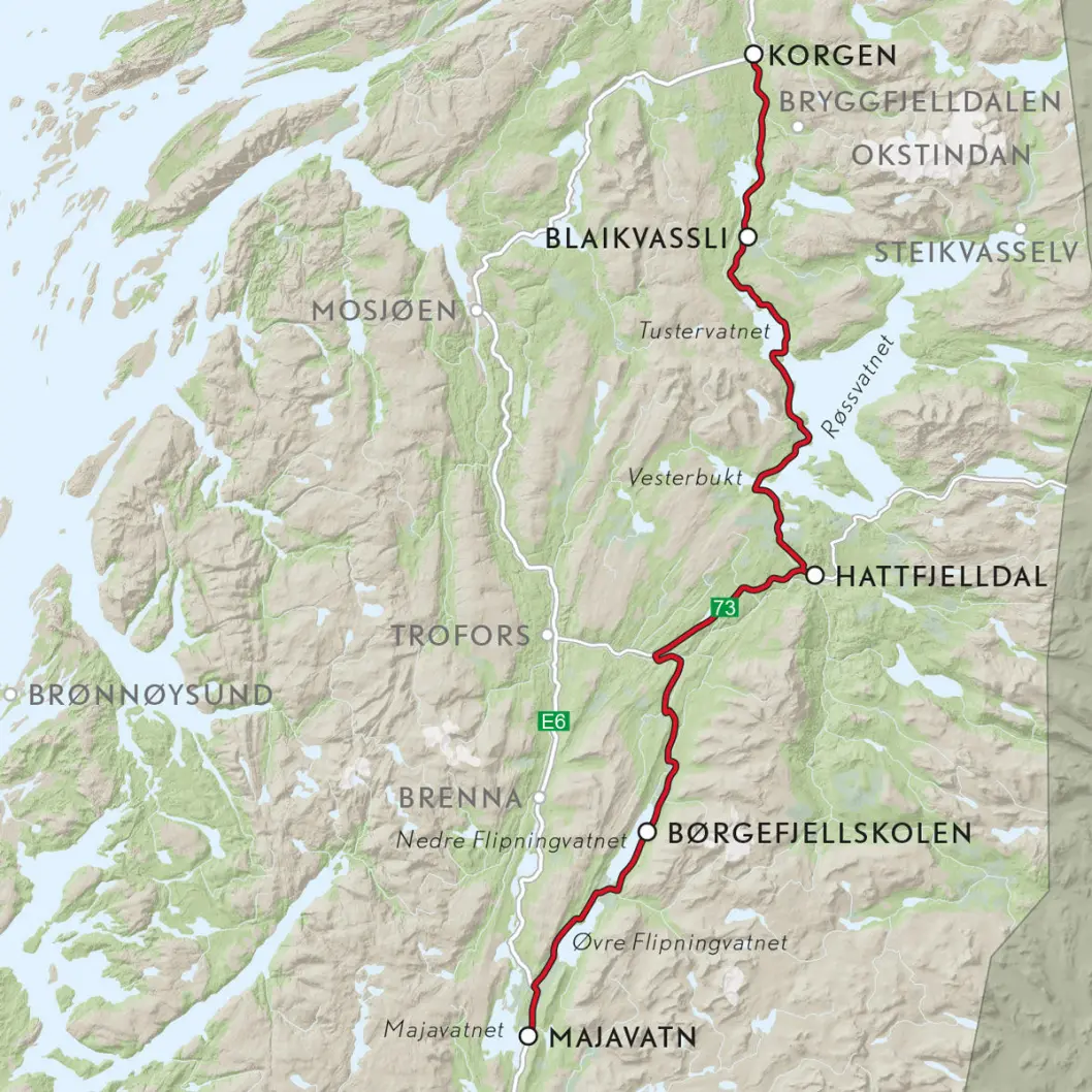 VEIFAKTA: Denne ruta følger FV274 fra Bjortjønna ved E6 i Grane, og så FV273 fra Leiren til Kløvimo. Derfra følges RV73 til FV291 i Hattfjelldal og videre til Bleikavasslia i Hemnes, og videre på FV806 frem til Korgen og E6. Strekningen er ca. 130 km og kjøretiden er 2 timer og 30 minutter, ifølge NAF Ruteplanlegger. VEIFAKTA: Denne ruta følger FV274 fra Bjortjønna ved E6 i Grane, og så FV273 fra Leiren til Kløvimo. Derfra følges RV73 til FV291 i Hattfjelldal og videre til Bleikavasslia i Hemnes, og videre på FV806 frem til Korgen og E6. Strekningen er ca. 130 km og kjøretiden er 2 timer og 30 minutter, ifølge NAF Ruteplanlegger.
