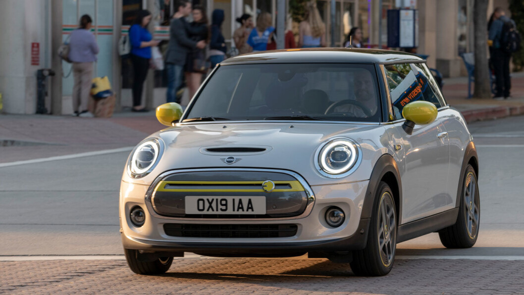 3-DØRS: Mini Cooper SE. 3-DØRS: Mini Cooper SE.