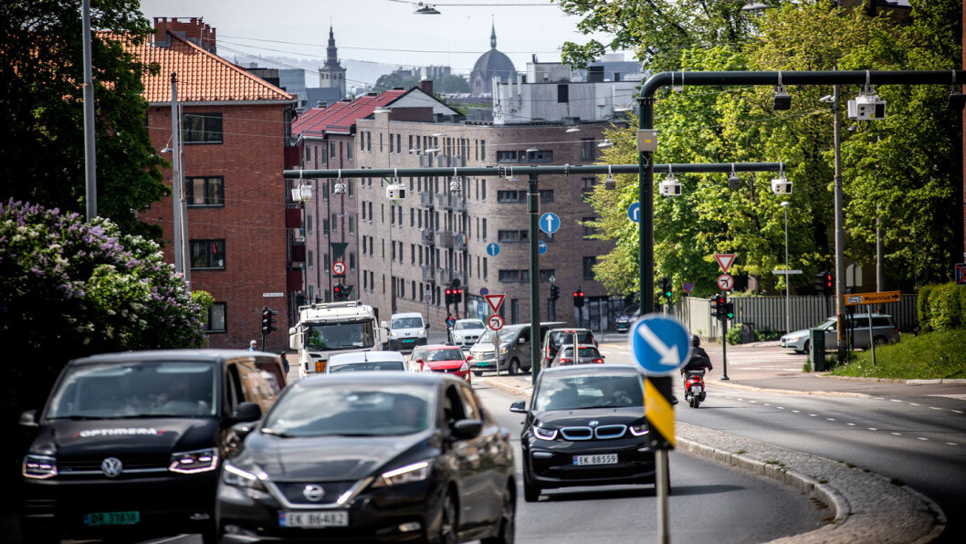 NÅR ER NOK EGENTLIG NOK? Bompenger vil prege høsten kommunevalg, men hvorfor eksploderte plutselig bompengedebatten? Foto: Tomm W. Christiansen NÅR ER NOK EGENTLIG NOK? Bompenger vil prege høsten kommunevalg, men hvorfor eksploderte plutselig bompengedebatten? Foto: Tomm W. Christiansen