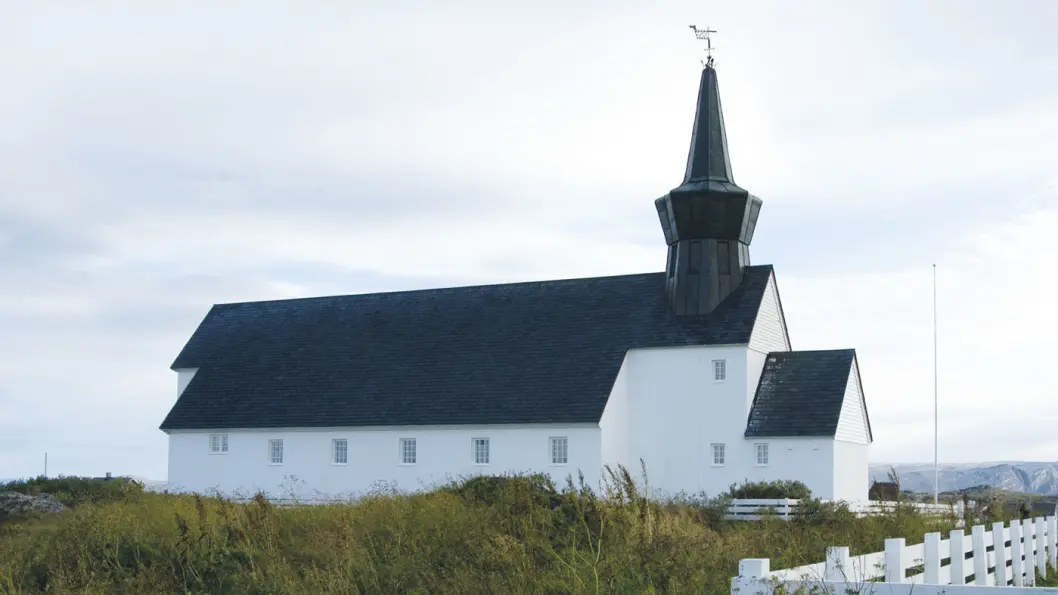 GUDSHUS: Like utenfor tettstedet Gamvik ligger en fin arbeidskirke i betong fra 1958. Foto: Per Roger Lauritzen GUDSHUS: Like utenfor tettstedet Gamvik ligger en fin arbeidskirke i betong fra 1958. Foto: Per Roger Lauritzen