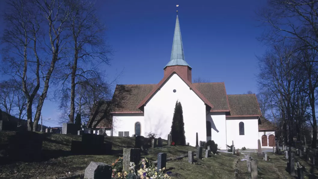 HISTORIE: Haslum kirke er en av Bærums to middelalderkirker. Foto: Per Roger Lauritzen