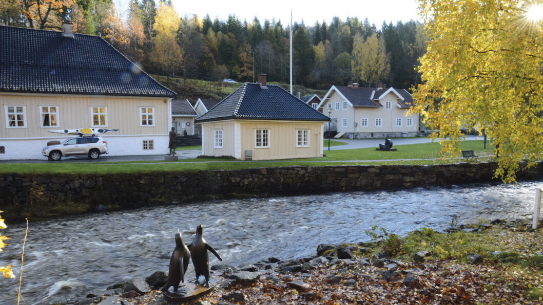 TRADISJON: Det gamle jernverket på Bærums Verk har blitt et moderne handelssentrum og skulpturpark. Foto: Per Roger Lauritzen TRADISJON: Det gamle jernverket på Bærums Verk har blitt et moderne handelssentrum og skulpturpark. Foto: Per Roger Lauritzen