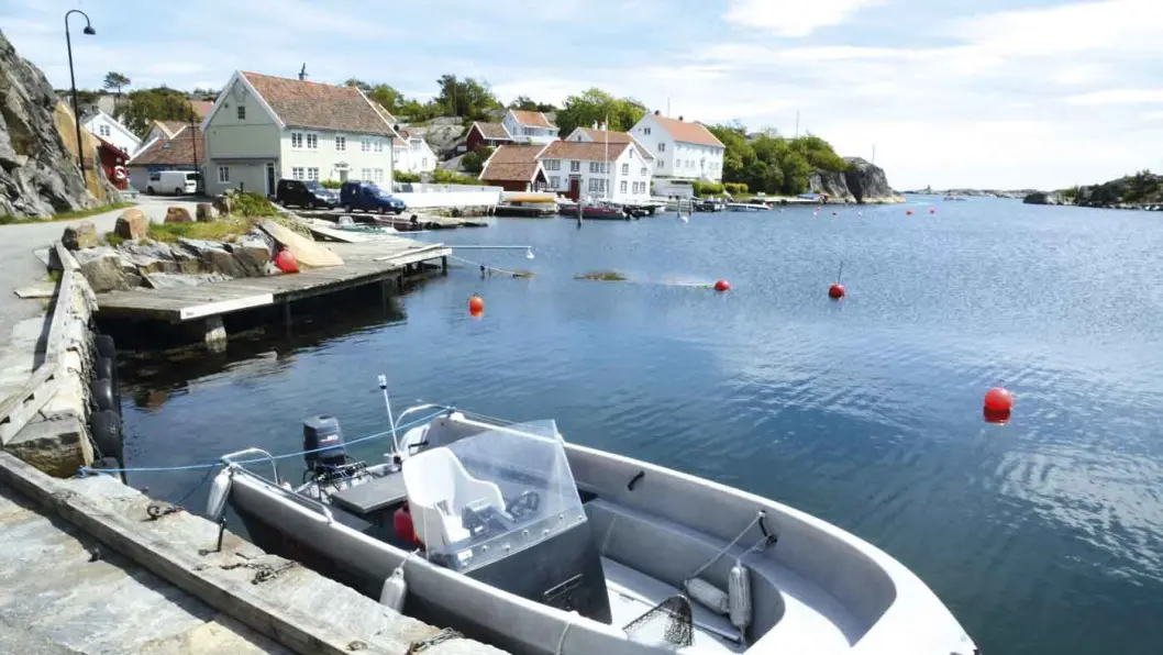VINTERHAVN FOR SEILSKUTER: Idylliske Brekkestø er også blant høydepunktene langs kysten. © Foto: Per Roger Lauritzen VINTERHAVN FOR SEILSKUTER: Idylliske Brekkestø er også blant høydepunktene langs kysten. © Foto: Per Roger Lauritzen