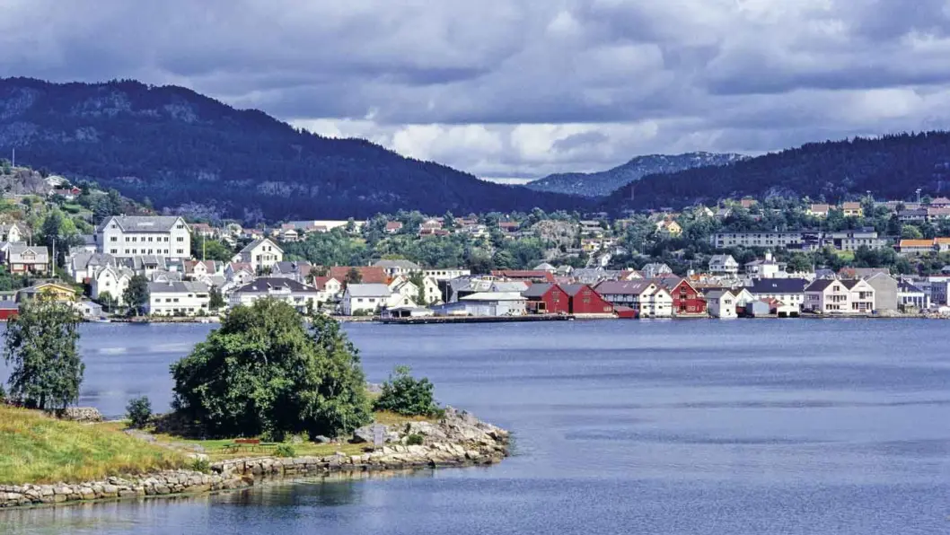 HOLLENDERBYEN: Siste sørlandsby på strekningen mot Rogaland er trivelige Flekkefjord. © Foto: Per Roger Lauritzen HOLLENDERBYEN: Siste sørlandsby på strekningen mot Rogaland er trivelige Flekkefjord. © Foto: Per Roger Lauritzen
