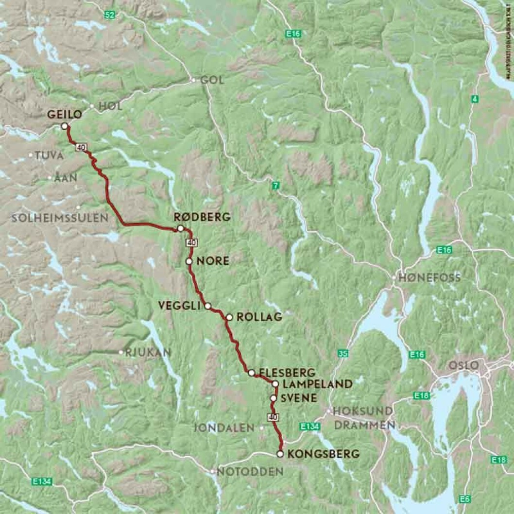 VEIFAKTA: Skal du fra Oslo til Geilo er korteste og raskeste vei langs RV7 gjennom Hallingdal, 219 km og 3 t og 14 min ifølge NAF ruteplanlegger. Veien gjennom Numedal, FV40 er 243 km og tar 3 t og 40 minutter. Denne ruta er en del av denne omveien og starter på Kongsberg og følger FV40 nordover til Geilo. Strekningen er ca. 160 kilometer og kjøretiden er 2 timer og 28 minutter ifølge NAF Ruteplanlegger. VEIFAKTA: Skal du fra Oslo til Geilo er korteste og raskeste vei langs RV7 gjennom Hallingdal, 219 km og 3 t og 14 min ifølge NAF ruteplanlegger. Veien gjennom Numedal, FV40 er 243 km og tar 3 t og 40 minutter. Denne ruta er en del av denne omveien og starter på Kongsberg og følger FV40 nordover til Geilo. Strekningen er ca. 160 kilometer og kjøretiden er 2 timer og 28 minutter ifølge NAF Ruteplanlegger.