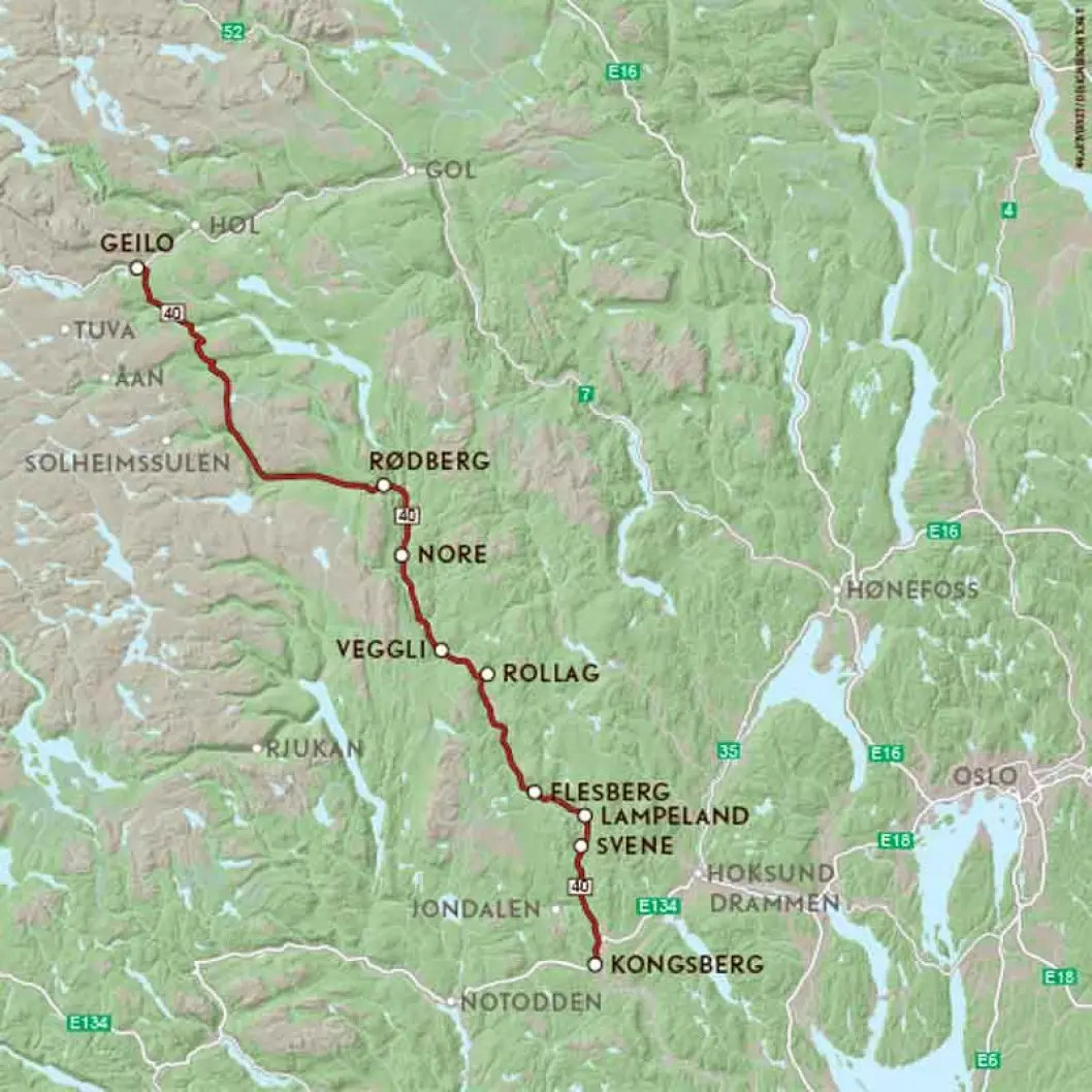 VEIFAKTA: Skal du fra Oslo til Geilo er korteste og raskeste vei langs RV7 gjennom Hallingdal, 219 km og 3 t og 14 min ifølge NAF ruteplanlegger. Veien gjennom Numedal, FV40 er 243 km og tar 3 t og 40 minutter. Denne ruta er en del av denne omveien og starter på Kongsberg og følger FV40 nordover til Geilo. Strekningen er ca. 160 kilometer og kjøretiden er 2 timer og 28 minutter ifølge NAF Ruteplanlegger. VEIFAKTA: Skal du fra Oslo til Geilo er korteste og raskeste vei langs RV7 gjennom Hallingdal, 219 km og 3 t og 14 min ifølge NAF ruteplanlegger. Veien gjennom Numedal, FV40 er 243 km og tar 3 t og 40 minutter. Denne ruta er en del av denne omveien og starter på Kongsberg og følger FV40 nordover til Geilo. Strekningen er ca. 160 kilometer og kjøretiden er 2 timer og 28 minutter ifølge NAF Ruteplanlegger.