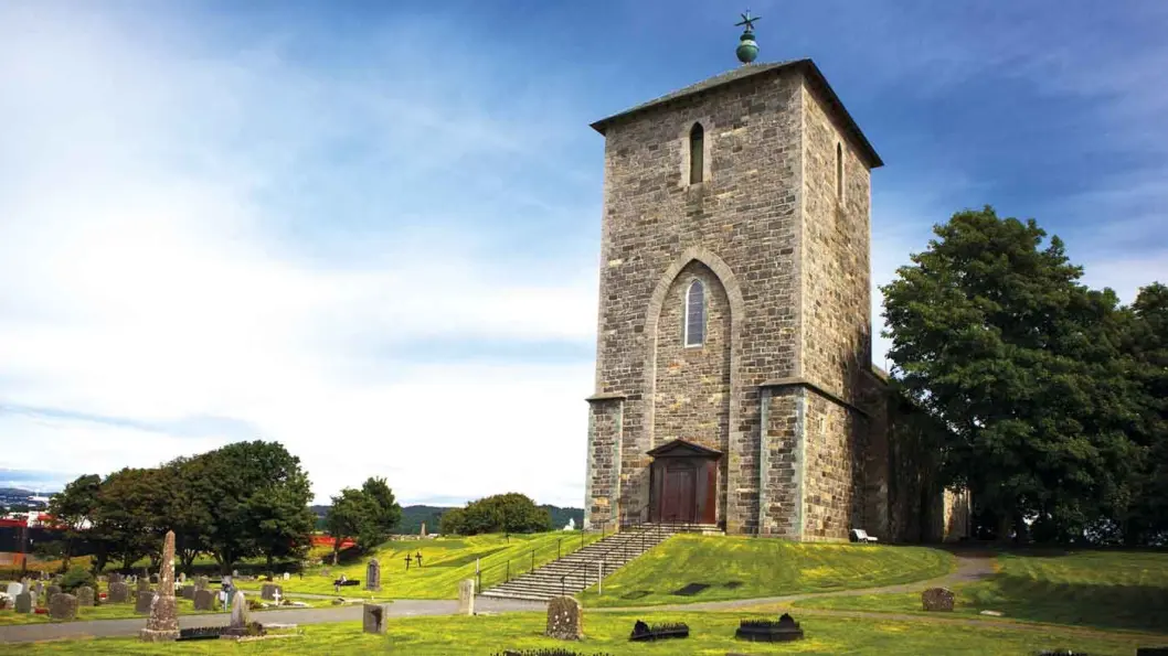 KONGSSETET AVALDSNES: Olavskirken på Avaldsnes ble bygget i 1250. Foto: Scott Sporleder Fjord Norway KONGSSETET AVALDSNES: Olavskirken på Avaldsnes ble bygget i 1250. Foto: Scott Sporleder Fjord Norway