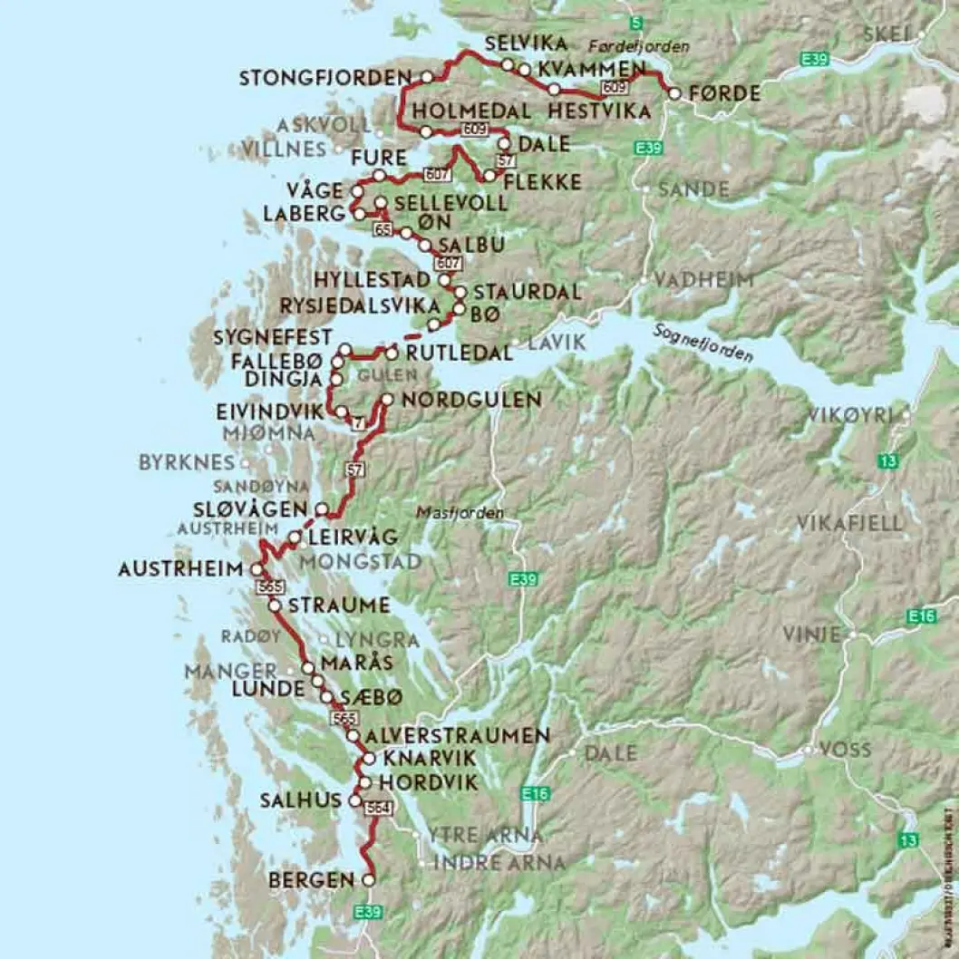 VEIFAKTA: E39 fra Bergen, inn på FV564 mot Salhus E39 til Knarvik. Så FV57 og inn på til FV565 ved Knarvik - FV57 til ferjeleiet Sløvåg-Leirvåg. FV57 fra Sløvåg til Nordgulen, til venstre inn på FV7 forbi Eivindvik og Dingja, FV57 mot ferjeleiet på Rutledal. FV47 fra Rysjedalsvika til Hyllestad. FV607 og FV65 gjennom Hyllestad og Fjaler til FV57 ved Flekke. FV57 til Dale, og FV609 rundt Askvoll til Førde. Strekningen er ca. 292 kilometer og kjøretiden 6 timer og 46 minutter ifølge NAF Ruteplanlegger. VEIFAKTA: E39 fra Bergen, inn på FV564 mot Salhus E39 til Knarvik. Så FV57 og inn på til FV565 ved Knarvik - FV57 til ferjeleiet Sløvåg-Leirvåg. FV57 fra Sløvåg til Nordgulen, til venstre inn på FV7 forbi Eivindvik og Dingja, FV57 mot ferjeleiet på Rutledal. FV47 fra Rysjedalsvika til Hyllestad. FV607 og FV65 gjennom Hyllestad og Fjaler til FV57 ved Flekke. FV57 til Dale, og FV609 rundt Askvoll til Førde. Strekningen er ca. 292 kilometer og kjøretiden 6 timer og 46 minutter ifølge NAF Ruteplanlegger.