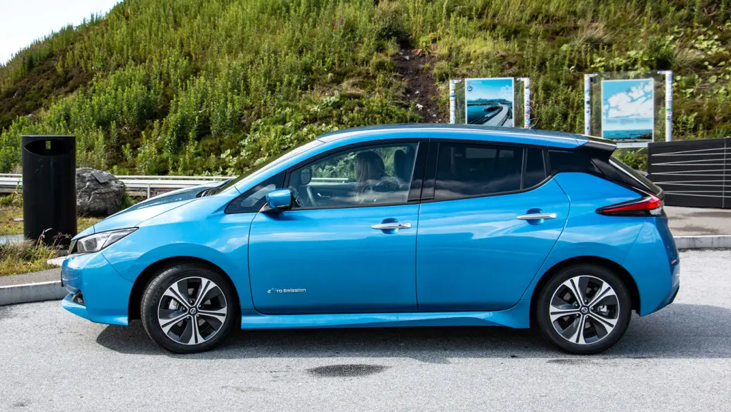 Nissan Leaf (40 kWt) Nissan Leaf (40 kWt)