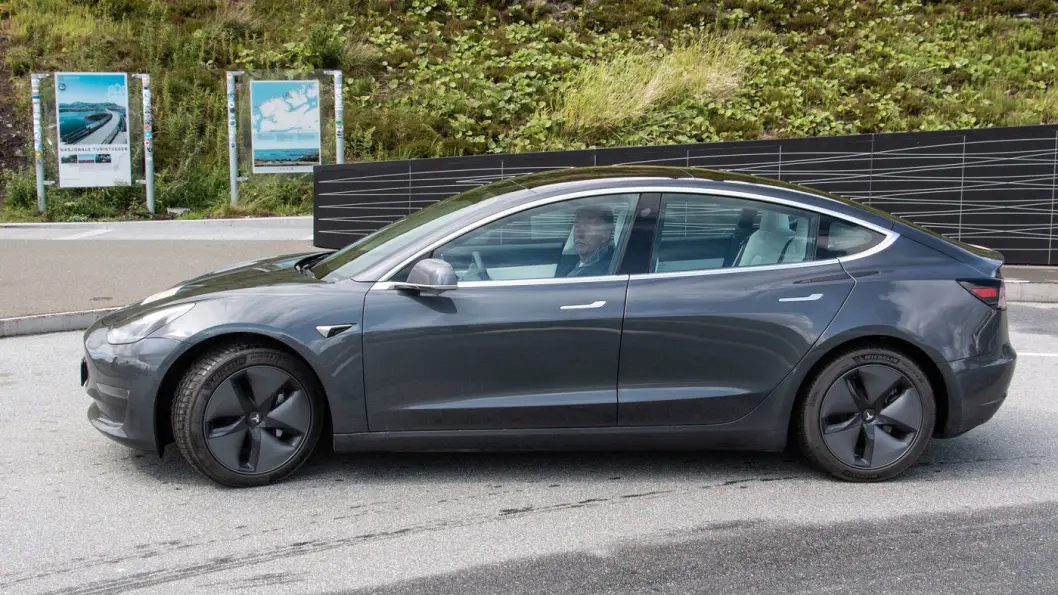 Tesla Model 3 Tesla Model 3