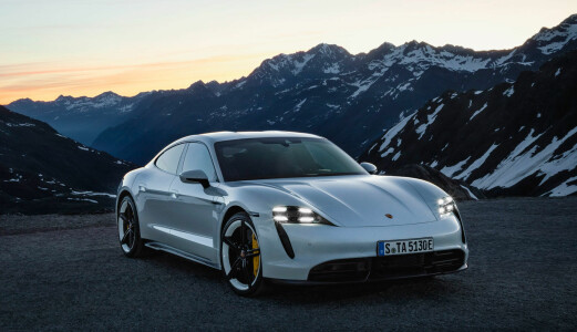 Porsche Taycan knuses av Tesla på rekkevidde