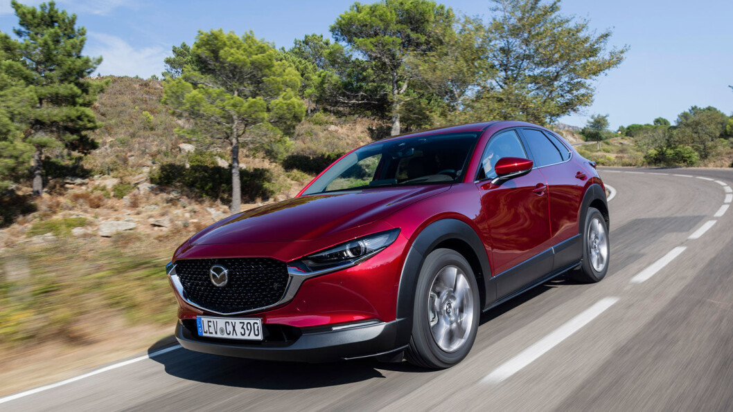 BRA PRIS: Mazdas nye SUV CX-30 presser seg mellom eksisterende CX-3 og CX-5, og har fått priser som står seg veldig godt mot dagens fossile konkurrenter. BRA PRIS: Mazdas nye SUV CX-30 presser seg mellom eksisterende CX-3 og CX-5, og har fått priser som står seg veldig godt mot dagens fossile konkurrenter.