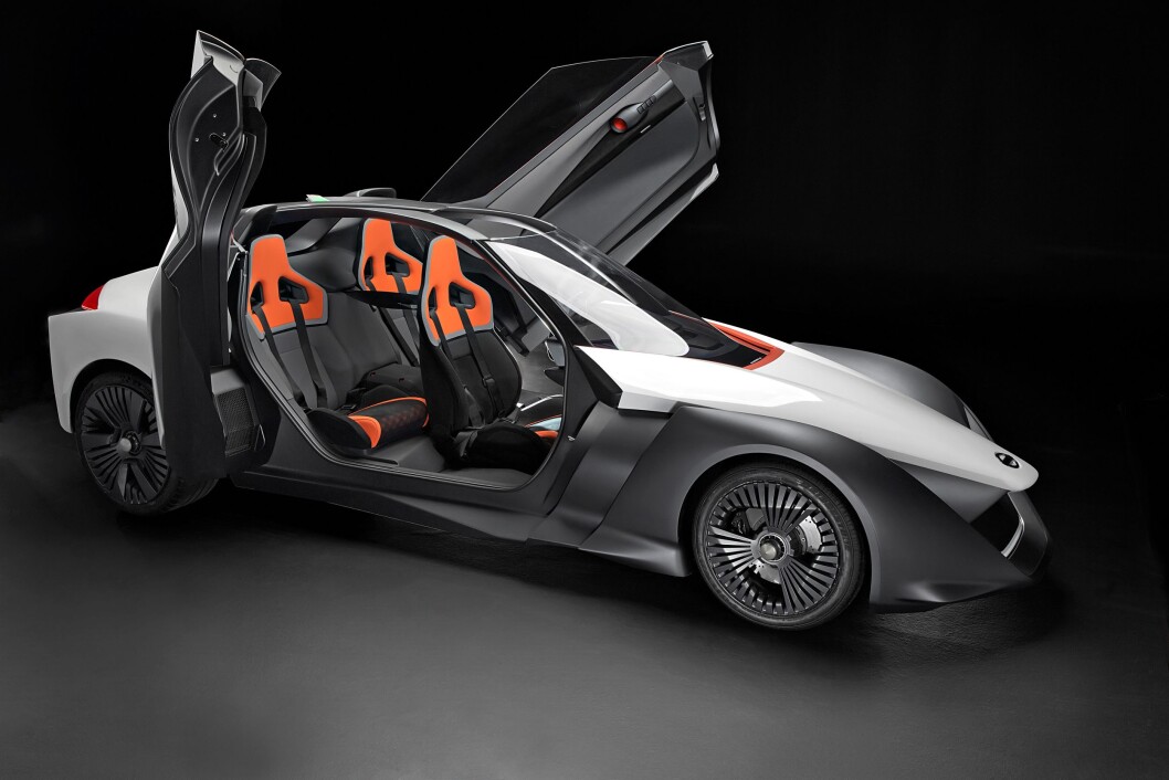 ELEKTRISK I RIO: To prototyper av Nissan BladeGlider frakter journalister og VIP-gjester rundt i Rios gater under OL. Foto: Produsenten ELEKTRISK I RIO: To prototyper av Nissan BladeGlider frakter journalister og VIP-gjester rundt i Rios gater under OL. Foto: Produsenten