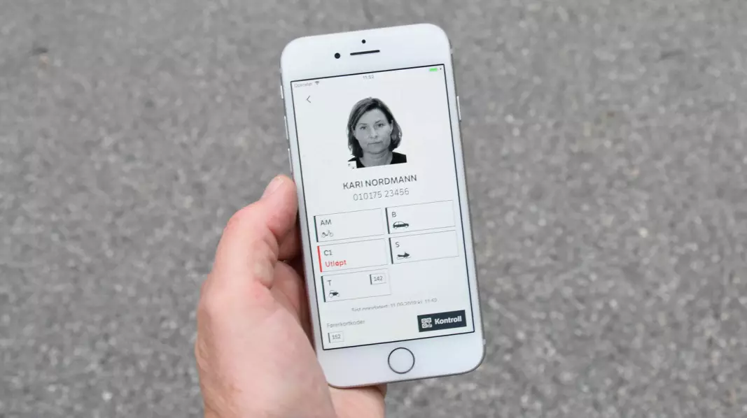 RISIKO FOR KØ: Førerkortet – her i digital app-versjon – kan la vente på seg for enkelte.