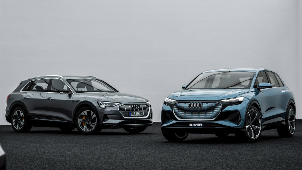 DEN NESTE: Q4 (til høyre) er neste el-SUV ut fra Audi. Den vil være nesten 40 cm kortere enn e-tron 55 (t.v.), men grunnkonstruksjonen er så annerledes at kupéen ikke nødvendigvis vil oppleves som så mye mindre. DEN NESTE: Q4 (til høyre) er neste el-SUV ut fra Audi. Den vil være nesten 40 cm kortere enn e-tron 55 (t.v.), men grunnkonstruksjonen er så annerledes at kupéen ikke nødvendigvis vil oppleves som så mye mindre.