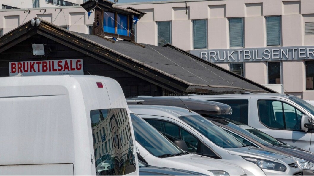 5000: En av 100 bruktbiler for salg har vært kondemnert. Årlig omsettes det 5000 biler som har vært bilvrak. Illustrasjonsfoto: Geir Olsen. 5000: En av 100 bruktbiler for salg har vært kondemnert. Årlig omsettes det 5000 biler som har vært bilvrak. Illustrasjonsfoto: Geir Olsen.