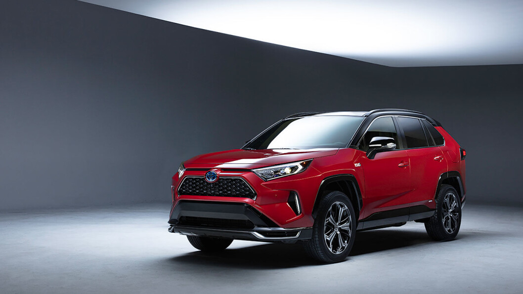 SPENNENDE: Toyota RAV4 lanseres nå som ladbar hybrid. Det blir toppversjonen av modellen som nå er Norges femte mest solgte bil. Foto: Toyota Motor SPENNENDE: Toyota RAV4 lanseres nå som ladbar hybrid. Det blir toppversjonen av modellen som nå er Norges femte mest solgte bil. Foto: Toyota Motor