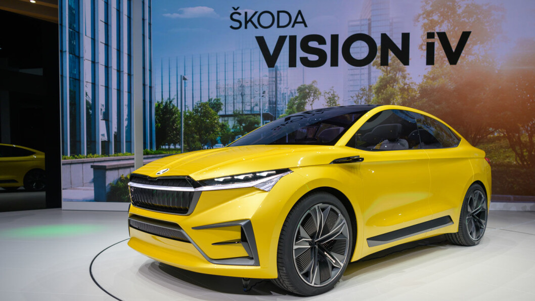 LANSERINGSKLAR: Skodas nye elektriske SUV, Enyaq, baseres på konseptbilen «Vision iV». Utseendet blir svært likt konseptbilen. LANSERINGSKLAR: Skodas nye elektriske SUV, Enyaq, baseres på konseptbilen «Vision iV». Utseendet blir svært likt konseptbilen.