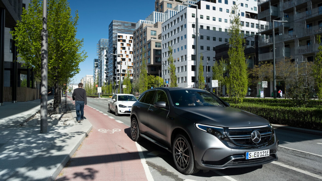 SLITER: Uansett hva årsaken er, er det overraskende få eksemplarer av den elektriske Mercedes-SUV-en som er blitt registrert i Tyskland siden lanseringen i fjor vår. Foto: Jon Terje Hellgren Hansen SLITER: Uansett hva årsaken er, er det overraskende få eksemplarer av den elektriske Mercedes-SUV-en som er blitt registrert i Tyskland siden lanseringen i fjor vår. Foto: Jon Terje Hellgren Hansen
