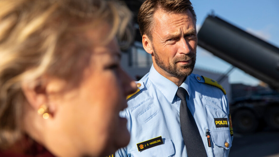 PRIORITERER FART OG RUS: UP-sjef Steven Hasseldal kan konstatere at antallet fartsbøter er rekordhøyt. Her er han fotografert under et møte med statsminister Erna Solberg da han var politimester i Øst politidistrikt. Foto: Tore Meek, NTB / scanpix PRIORITERER FART OG RUS: UP-sjef Steven Hasseldal kan konstatere at antallet fartsbøter er rekordhøyt. Her er han fotografert under et møte med statsminister Erna Solberg da han var politimester i Øst politidistrikt. Foto: Tore Meek, NTB / scanpix