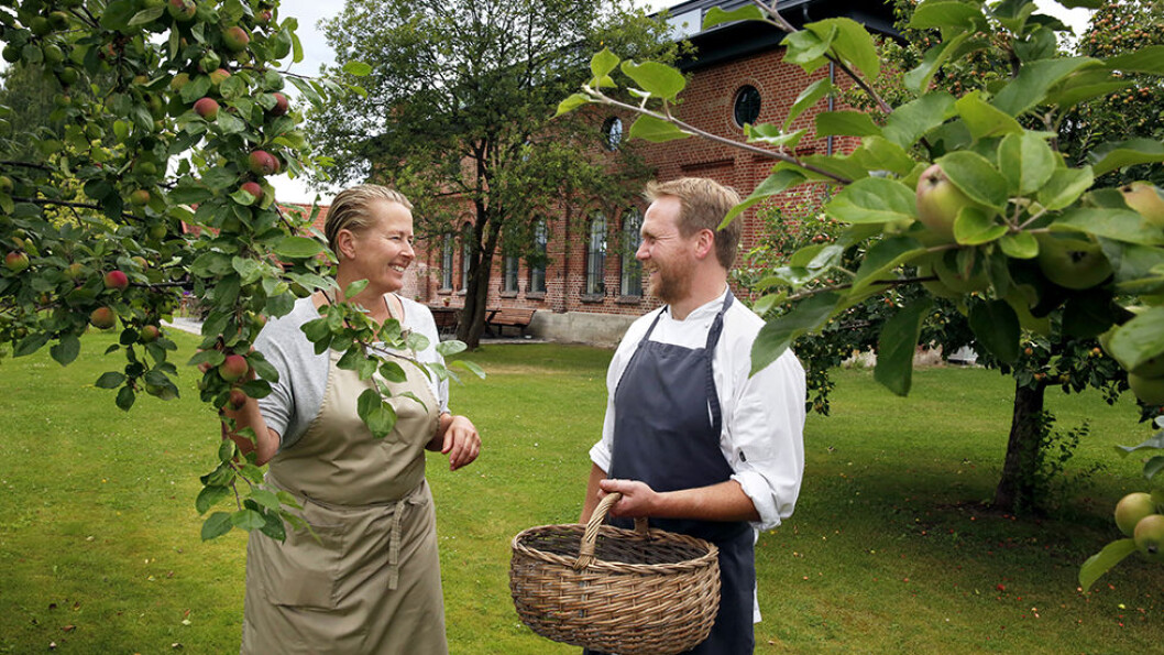 RENE RÅVARER: Benedikte Ferner og Philip Womersley på Lokstallen er opptatt av rene og naturlige råvarer. RENE RÅVARER: Benedikte Ferner og Philip Womersley på Lokstallen er opptatt av rene og naturlige råvarer.