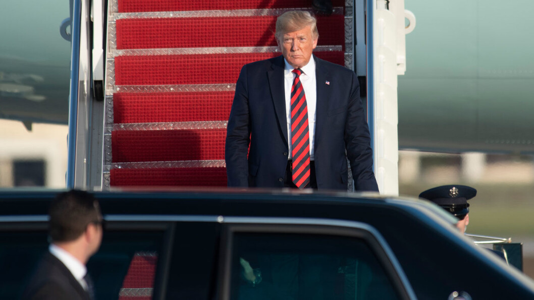 FÅR STØTTE: President Trump har nå fått bilprodusentene Toyota, GM og Fiat Chrysler med på laget i kampen mot klimapolitikken til myndighetene i California. Foto: Kevin Holt, AP FÅR STØTTE: President Trump har nå fått bilprodusentene Toyota, GM og Fiat Chrysler med på laget i kampen mot klimapolitikken til myndighetene i California. Foto: Kevin Holt, AP