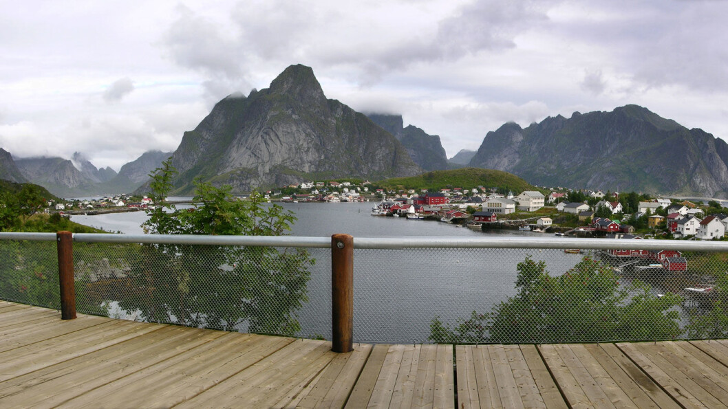 Å, SÅ FINT: Utsiktspunkt ved Reine i Moskenes ytterst i Lofoten. Foto: Steinar Skaar Å, SÅ FINT: Utsiktspunkt ved Reine i Moskenes ytterst i Lofoten. Foto: Steinar Skaar