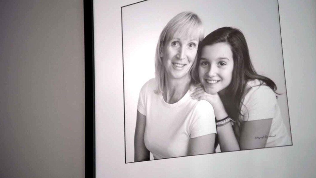ENGLEVAKT: Karin Lidsheim og datteren var ute og kjørte mellom Voss og Arna da raset plutselig gikk. Foto: Benjamin Ward (foto fra film for NAF) ENGLEVAKT: Karin Lidsheim og datteren var ute og kjørte mellom Voss og Arna da raset plutselig gikk. Foto: Benjamin Ward (foto fra film for NAF)