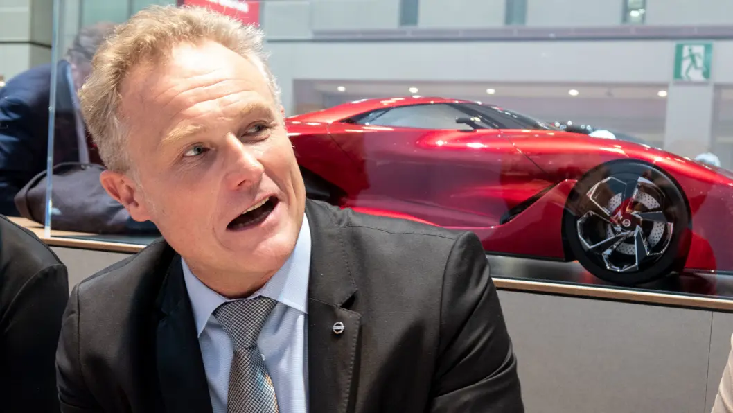 ELBILSJEF: – Veksten i elbil kommer hånd i hånd med utvikling av lademulighetene der du bor eller jobber, sier Hugues Desmarchelier, direktør for Nissan elbil-program. Foto: Peter Raaum ELBILSJEF: – Veksten i elbil kommer hånd i hånd med utvikling av lademulighetene der du bor eller jobber, sier Hugues Desmarchelier, direktør for Nissan elbil-program. Foto: Peter Raaum