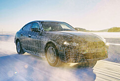BMW lover rask lading og 600 km rekkevidde
